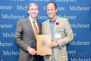 Recipient of the Dr. Diana Michener Schatz Scholarship, Medical Laboratory Science Student Fred Li, (R), with UHN President and CEO, Dr. Peter Pisters, at Michener’s annual Student Awards Ceremony. (Photo: Dao Shi)