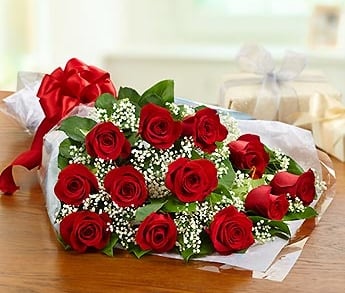 A bouquet of red roses
